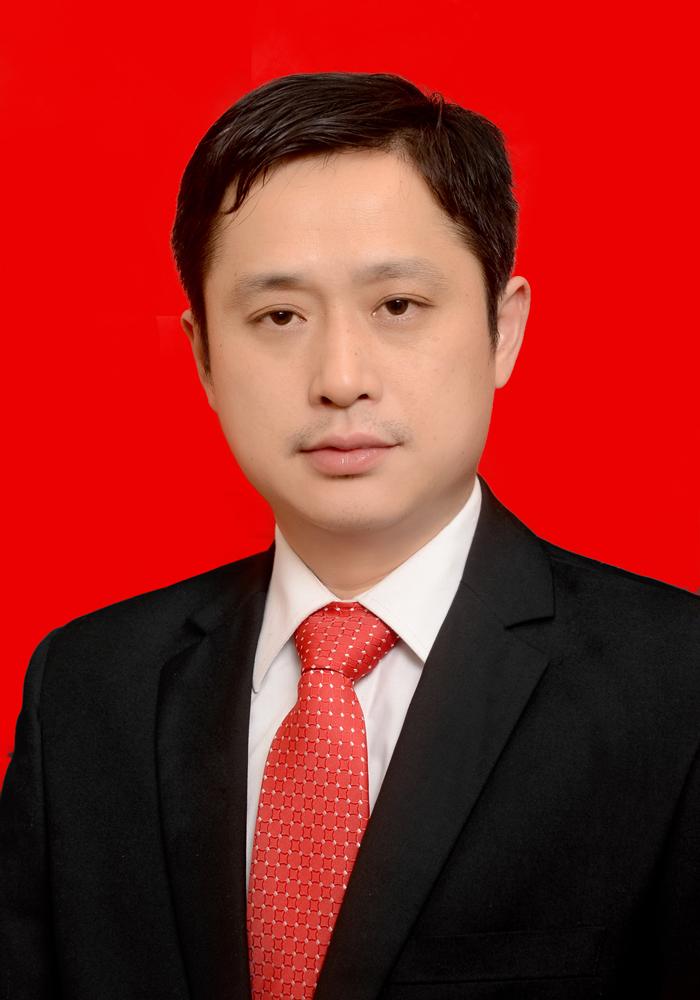 华伟